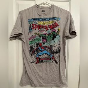 Marvel Comics Spider-Man vs. Mysterio T-Shirt Unisex Medium